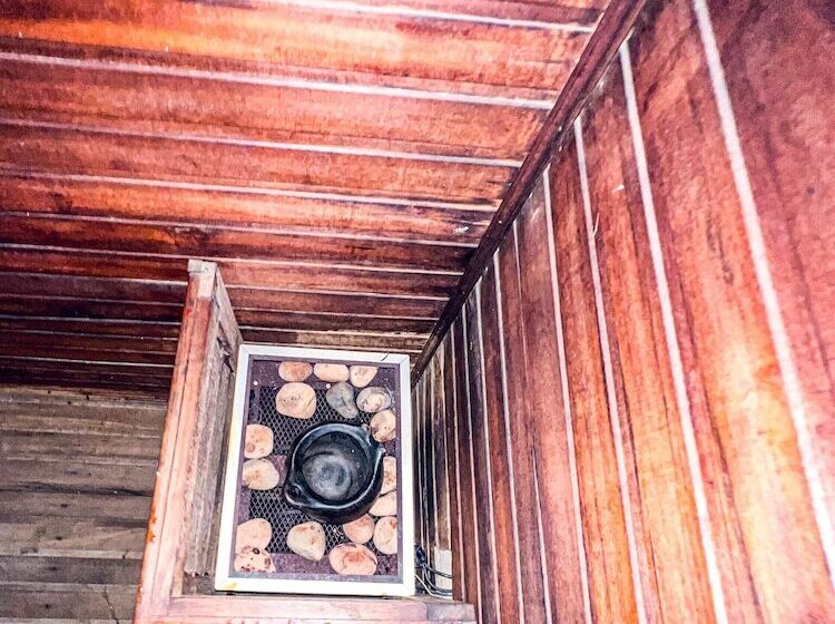 スタンダードルーム, Sunrise By Hype