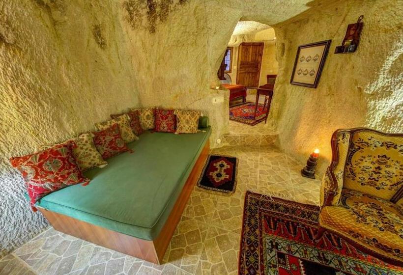 패밀리 룸, Turkish Cave House