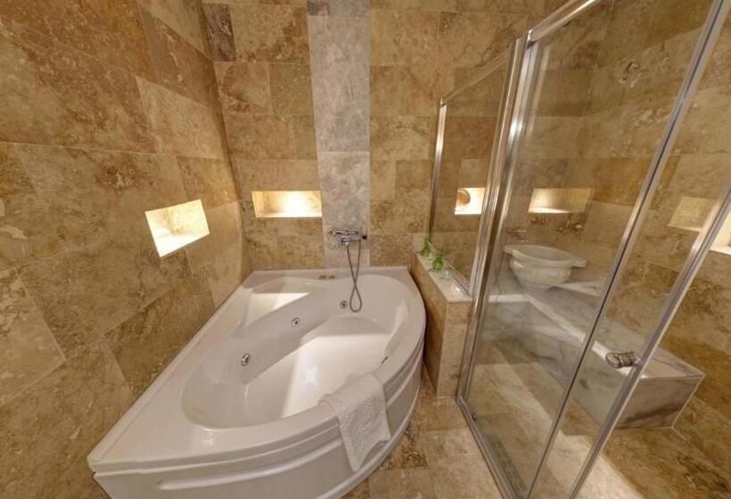 스위트, Turkish Cave House