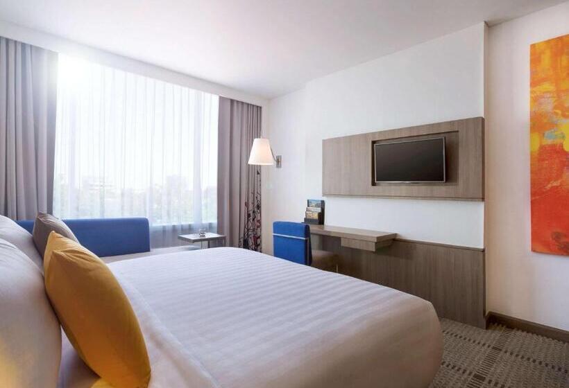 Номер Deluxe, Novotel Makassar Grand Shayla