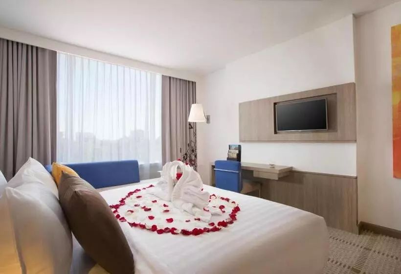 デラックスルーム, Novotel Makassar Grand Shayla