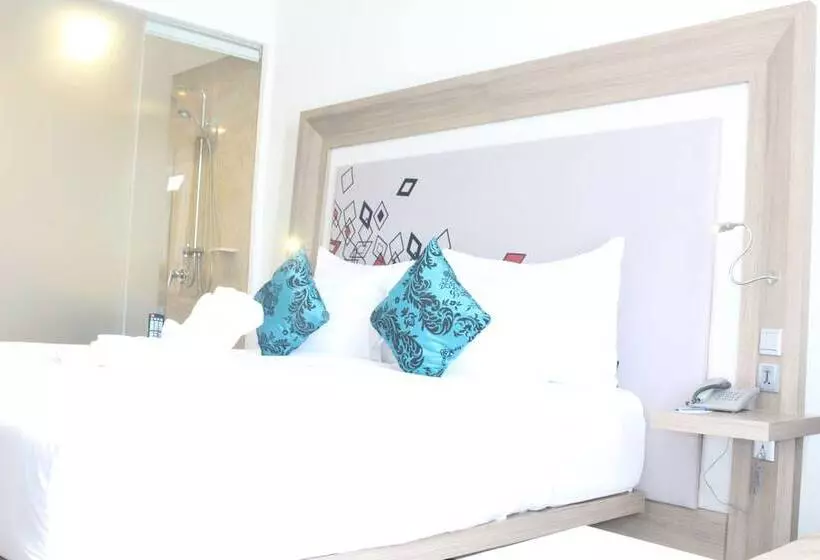 デラックスルーム, Novotel Makassar Grand Shayla