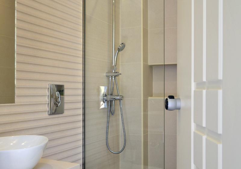 침실 1개 아파트, Papadakis