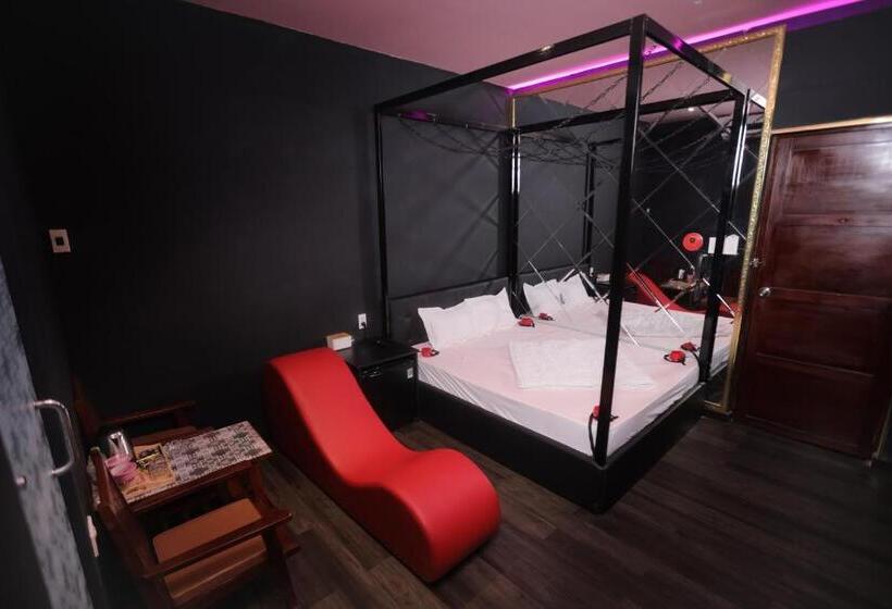 اتاق استاندارد, Dubai Luxury Hotel & Massage