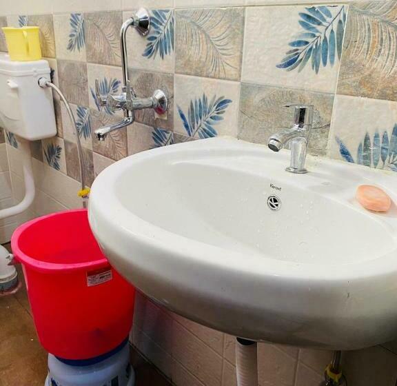 غرفة ديلوكس, Raj Near Railway Station , Haridwar