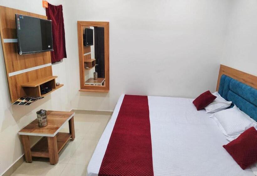 Номер Deluxe, Raj   Near Railway Station , Haridwar