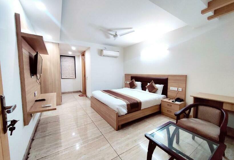スタンダードルーム, Blueneck Sec 47 Near Ikea Gmp Gurugram