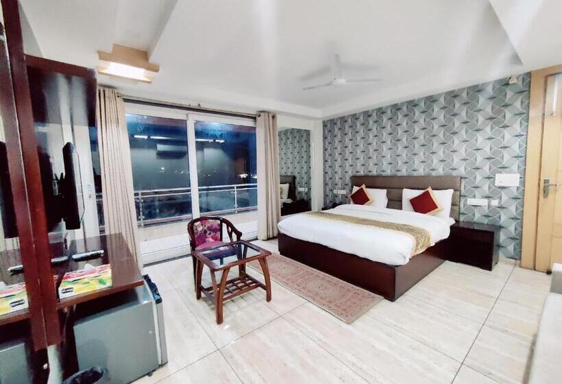 اتاق استاندارد با تخت بزرگ, Blueneck Sec 47 Near Ikea Gmp Gurugram