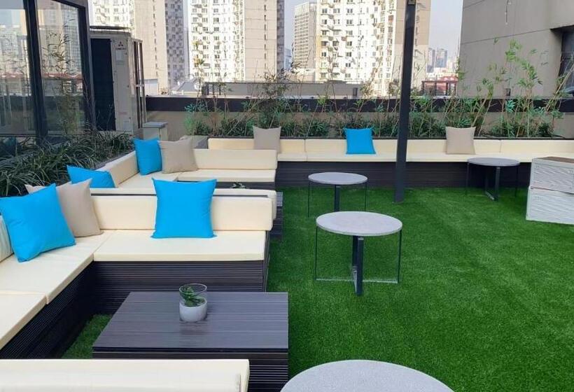 Студия Deluxe, Base Pusan Serviced Apartment  Shanghai New International Expo Centre
