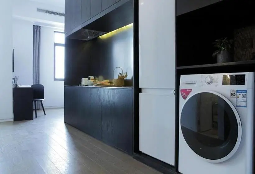 Standard-studio Parveke, Base Pusan Serviced Apartment  Shanghai New International Expo Centre