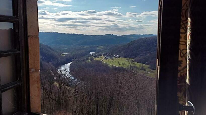 デラックスルーム, Château De Chauvac   Chambres Et Table D Hôtes Avec Vue Sur La Rivière