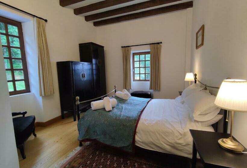 スーペリアールーム, Château De Chauvac   Chambres Et Table D Hôtes Avec Vue Sur La Rivière