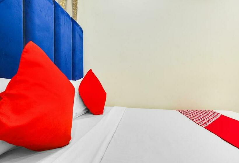 اتاق کلاسیک سه تخته, Oyo Flagship 80943b  Blue Shine