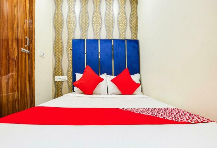 اتاق کلاسیک سه تخته, Oyo Flagship 80943b  Blue Shine