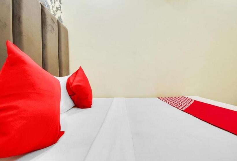 اتاق کلاسیک سه تخته, Oyo Flagship 80943b  Blue Shine