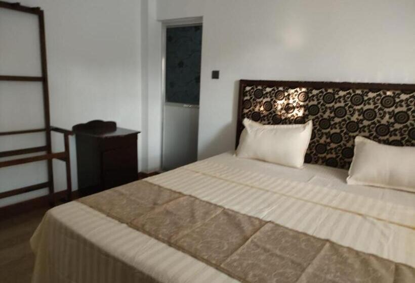 غرفة قياسية, Royal Rose