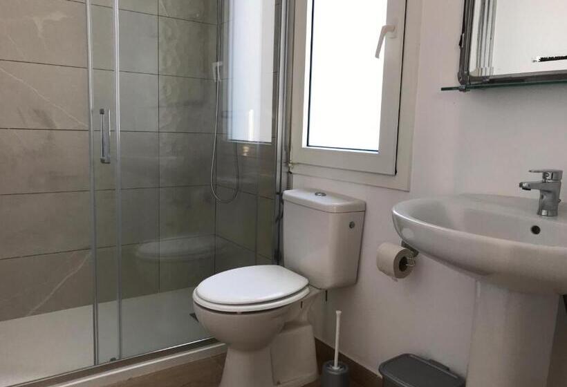 חדר קומפורט לשלושה, Casa Raíces Del Montgo