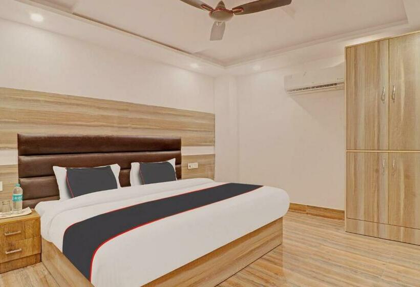 スタンダードルーム, Collection O Ganga Sports