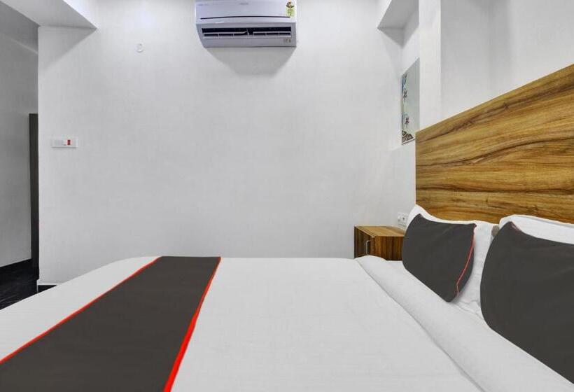 三人经典房间, Collection O Living Tree