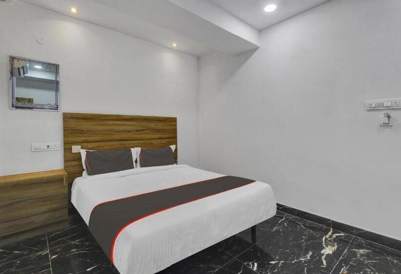 三人经典房间, Collection O Living Tree