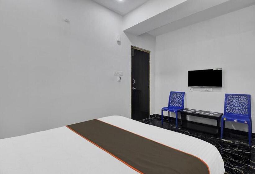 三人经典房间, Collection O Living Tree