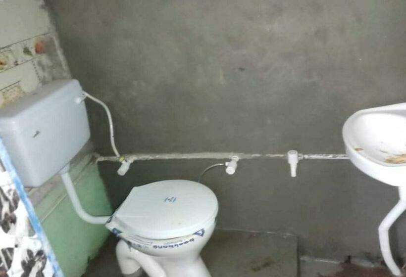 Трехместный Номер Классика, Pop Spotlight Inn Hotel And Restaurant