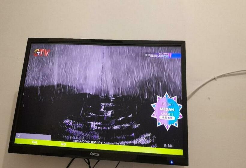 חדר סופריור יחיד, Spot On 92236 Kediri Family Homestay