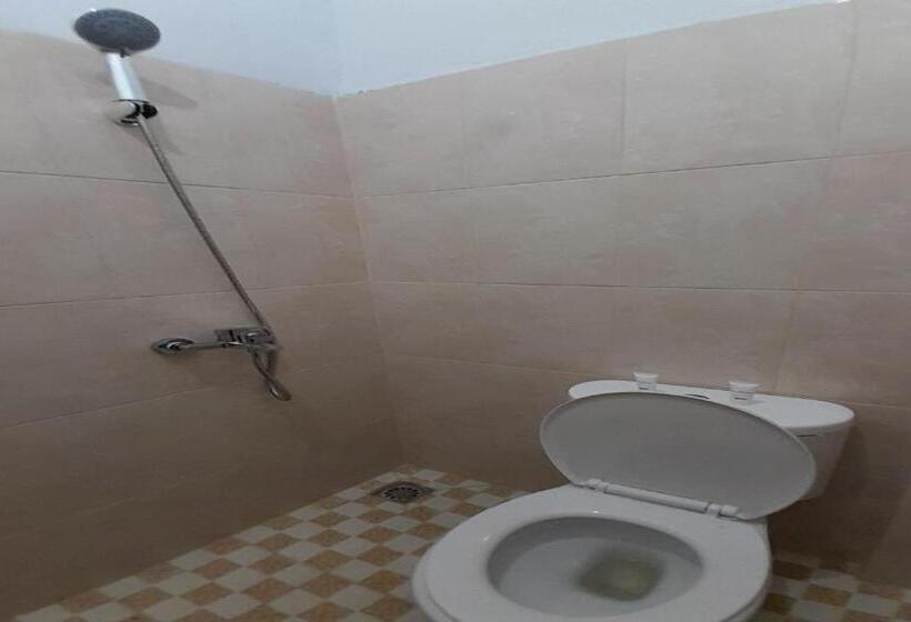 חדר סטנדרט, Spot On 92236 Kediri Family Homestay