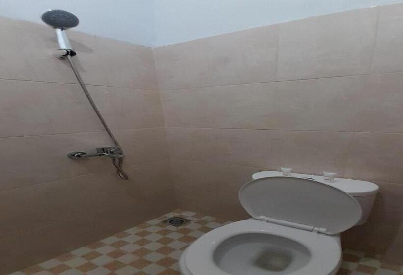 חדר סטנדרט, Spot On 92236 Kediri Family Homestay