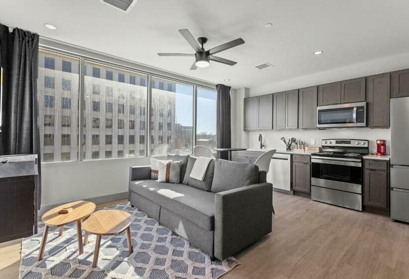 Студия Стандарт, 175 Lex   Walkable Downtown Lexington & Rupp Arena   Full Condos