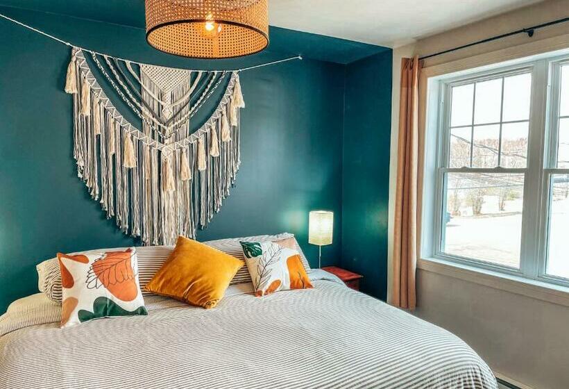 חדר דחוקס עם מיטת קינג, Auberge Mandala