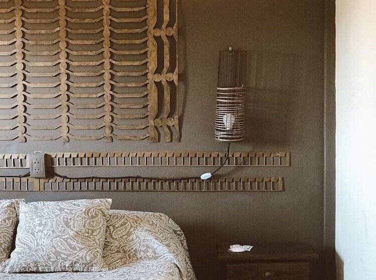 חדר סטנדרט לארבעה, Carod Espacio Serrano