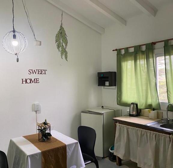 דירת חדר, Carod Espacio Serrano