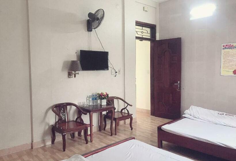 اتاق استاندارد, Lam Hong