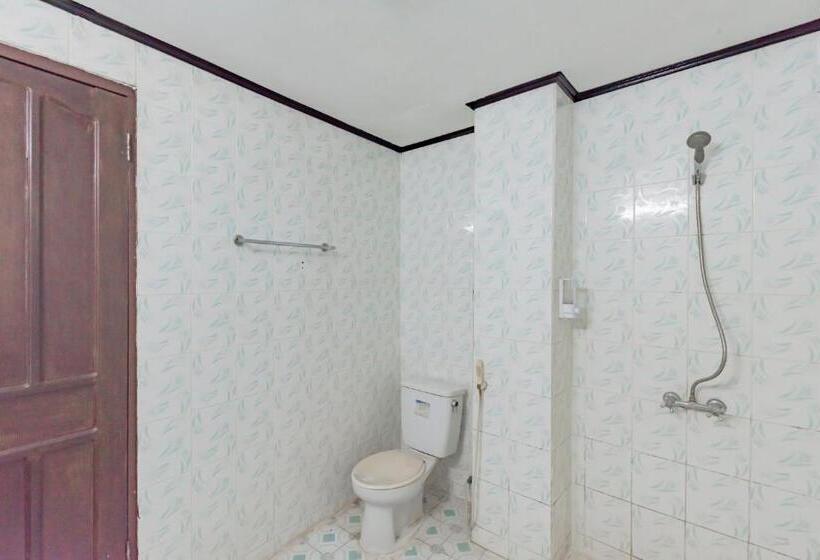 デラックスルーム, Reddoorz Near Plaza Balikpapan