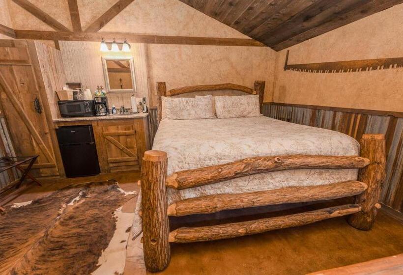 标准工作室, Country Inn Cottages