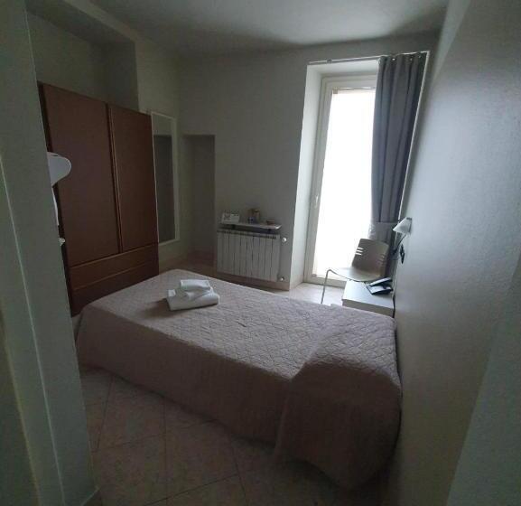 标准单人间, Cumilì