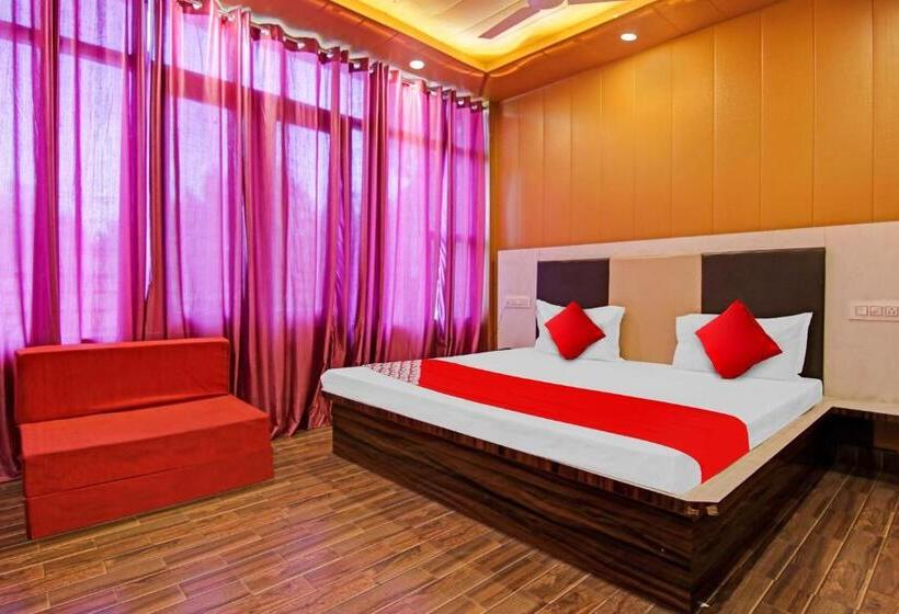 トリプルクラシックルーム, Flagship Hotel Pine View Villa