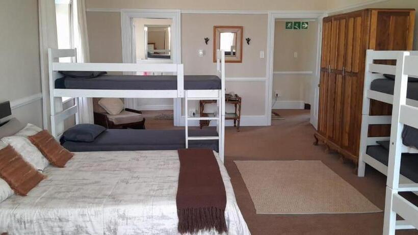 オーシャンビュースーペリアールーム, Twin Palms Accommodations