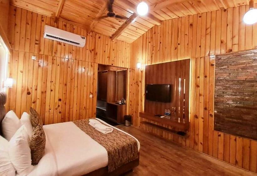 キングサイズベッドのデラックスルーム, Qcent Woods Resort & Spa, Rishikesh