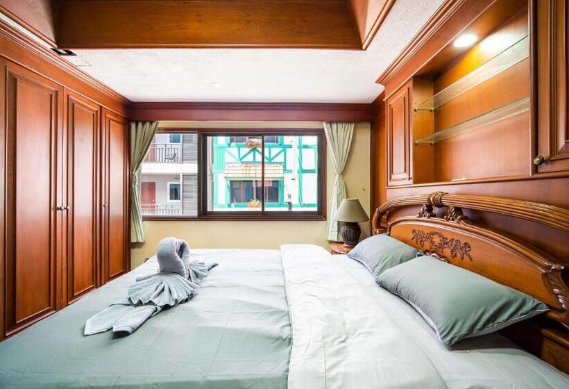 Aile Süiti, Zj House