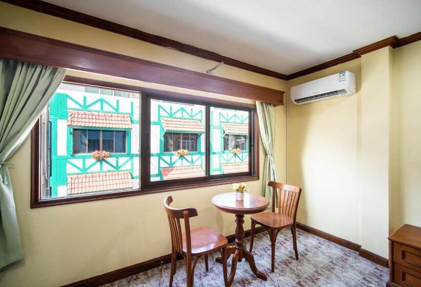 Delüks Oda, Zj House