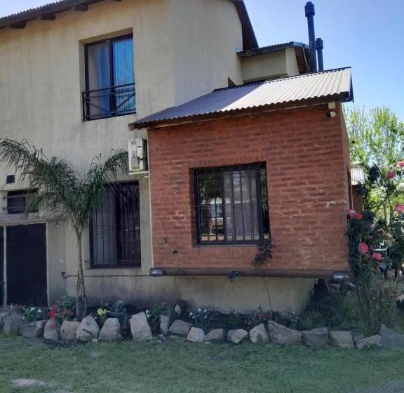 بنجلو عائلى, Bungalow Waheguru