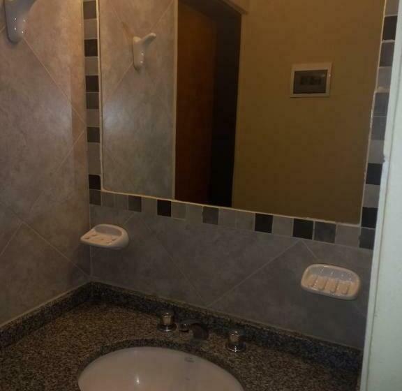 بنجلو عائلى, Bungalow Waheguru