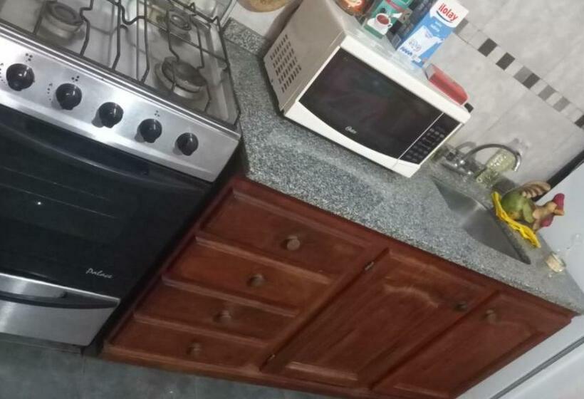 بنجلو عائلى, Bungalow Waheguru