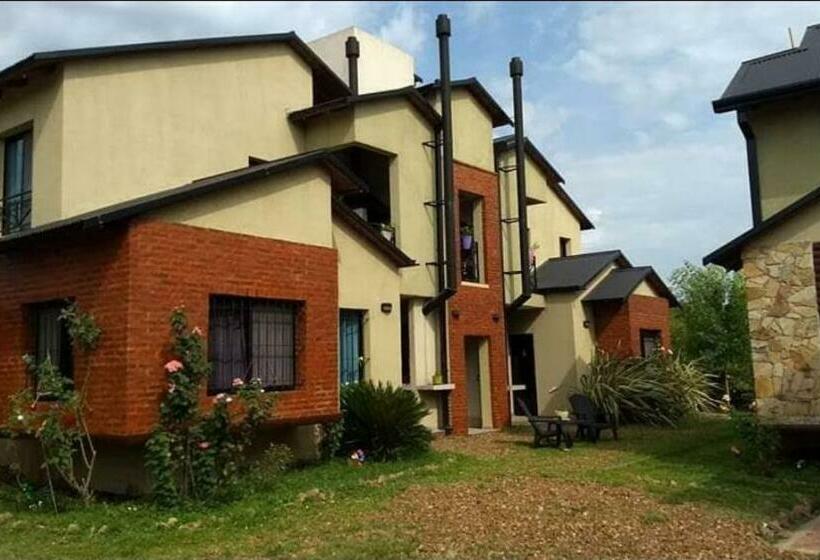 بنجلو عائلى, Bungalow Waheguru