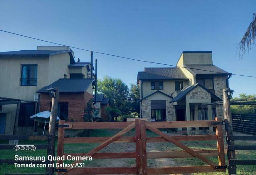 بنجلو عائلى, Bungalow Waheguru