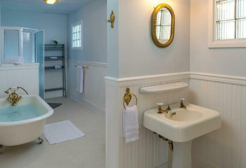 جناح مزوَّد بشرفة, Gardenview Estate Bed And Breakfast