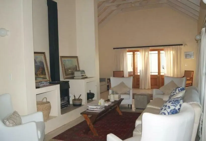 Villa 1 Makuuhuone, Alchemy Retreat   Entire Karoo Guest Farm   Barrydale