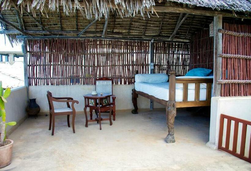 اتاق سوپریور با چشمانداز دریا, Lamu House